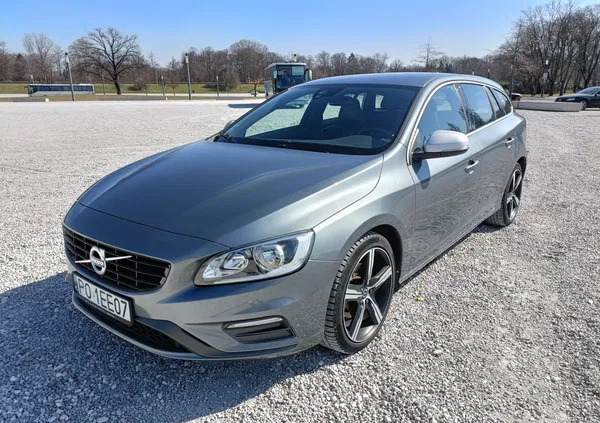 samochody osobowe Volvo V60 cena 60800 przebieg: 142000, rok produkcji 2017 z Gdańsk